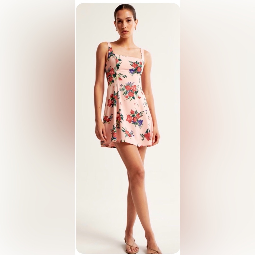 NWOT Abercrombie & Fitch Floral Mini Dress in Pink